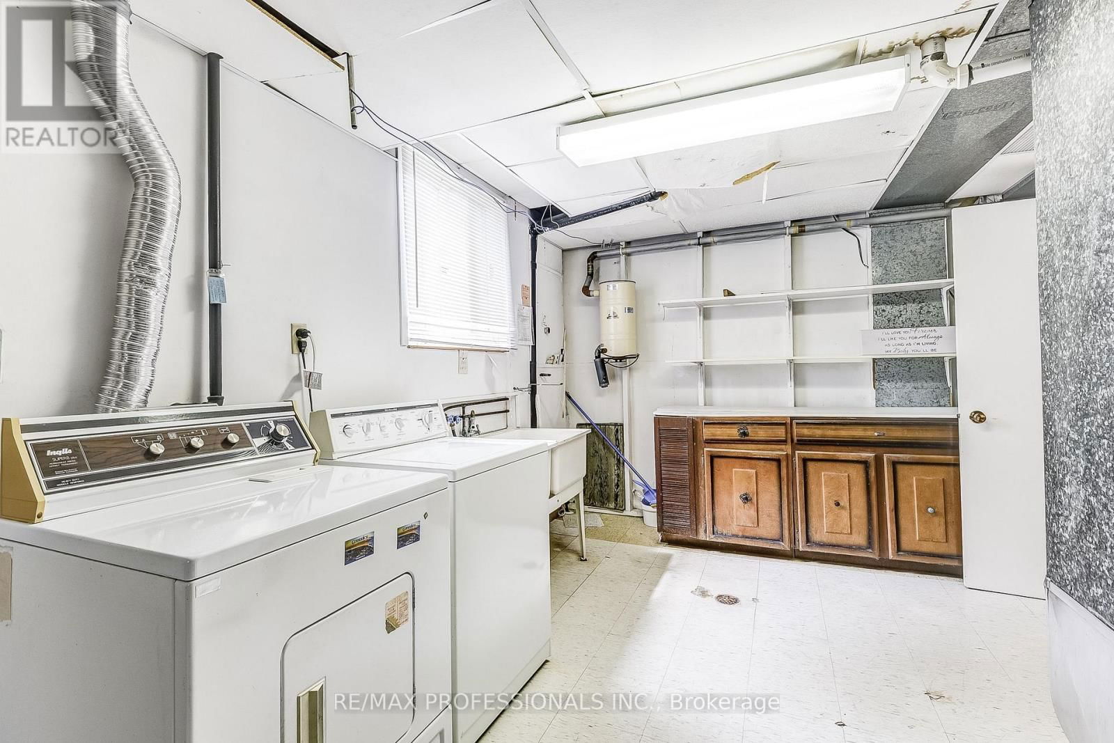 11 SHADBOLT COURT Image 34