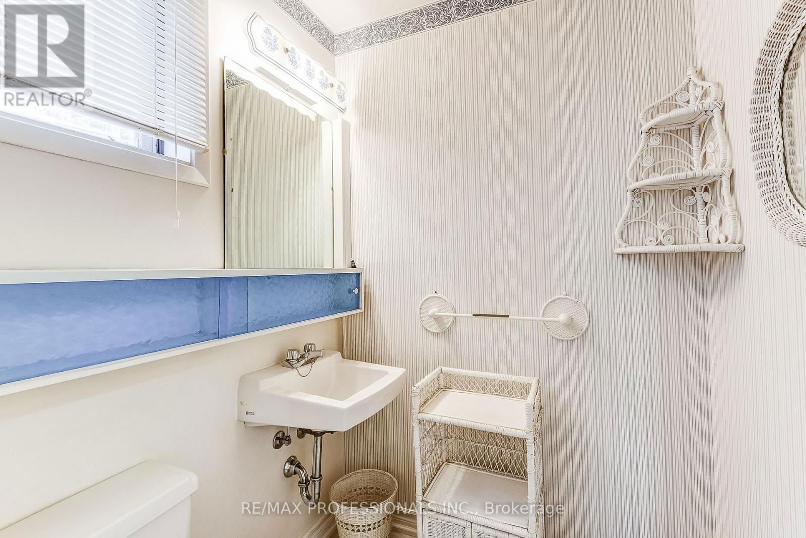11 SHADBOLT COURT Image 35