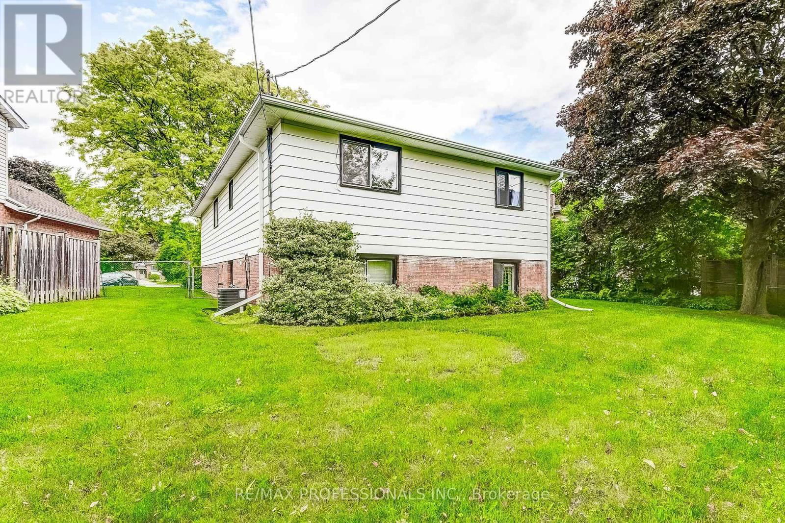 11 SHADBOLT COURT Image 43