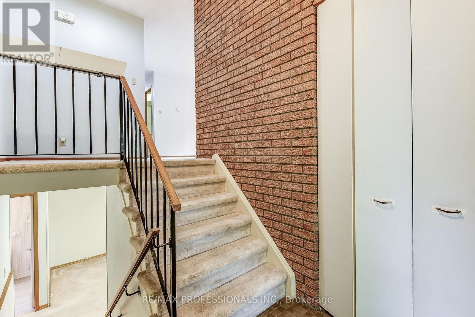 11 SHADBOLT COURT Image 7