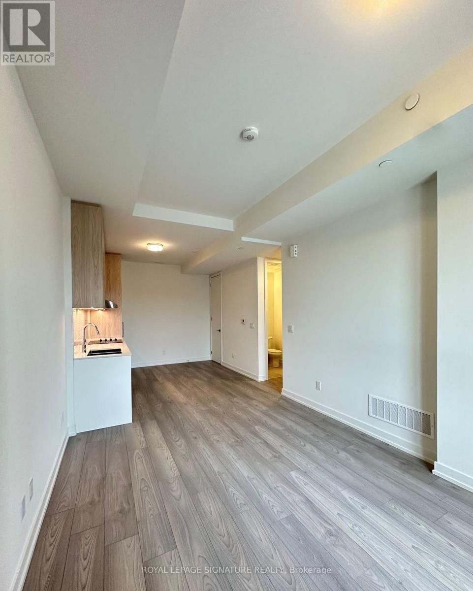 102 - 67 SAIGON DRIVE Image 3