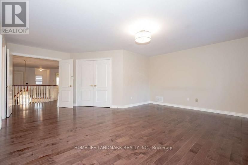 46 GREEN ASH CRESCENT Image 19