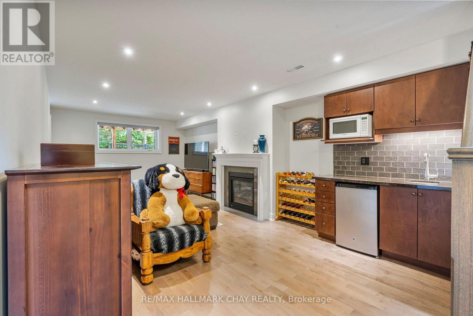 17 HILLCREST DRIVE Image 20