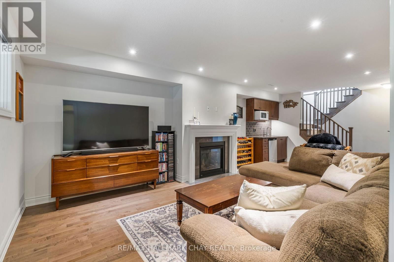 17 HILLCREST DRIVE Image 21