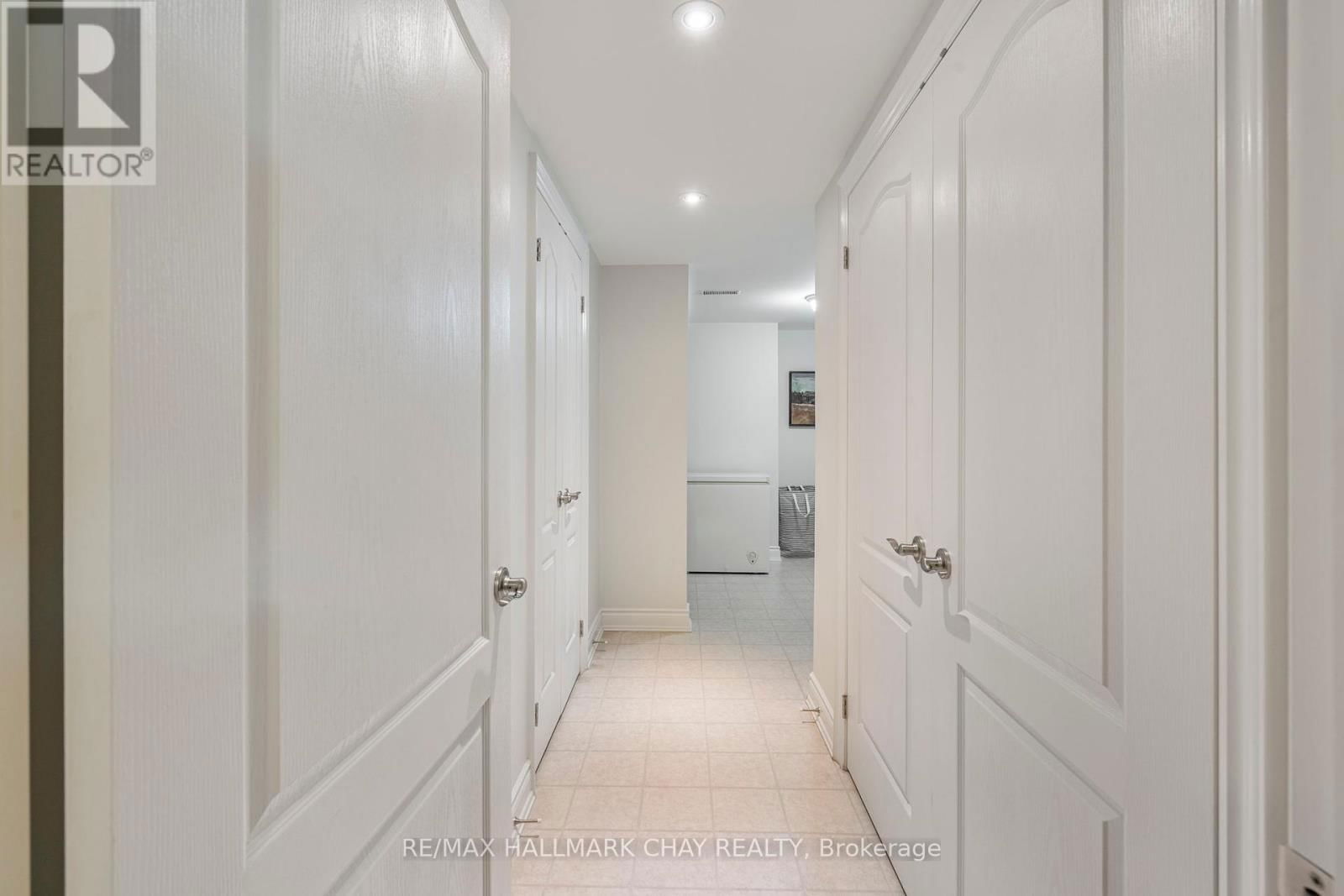 17 HILLCREST DRIVE Image 29