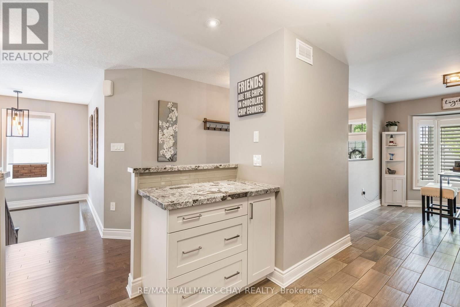 17 HILLCREST DRIVE Image 6