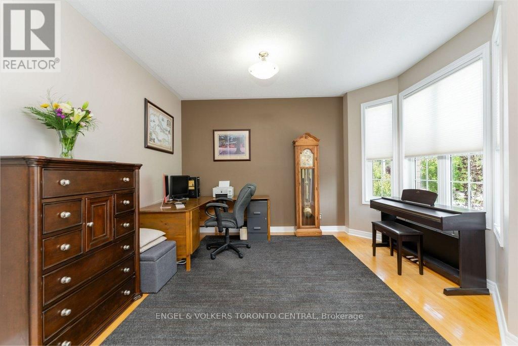 22 DONALD SIM AVENUE Image 3