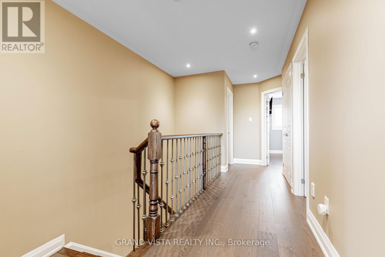 31 ROUTLEDGE DRIVE Image 14