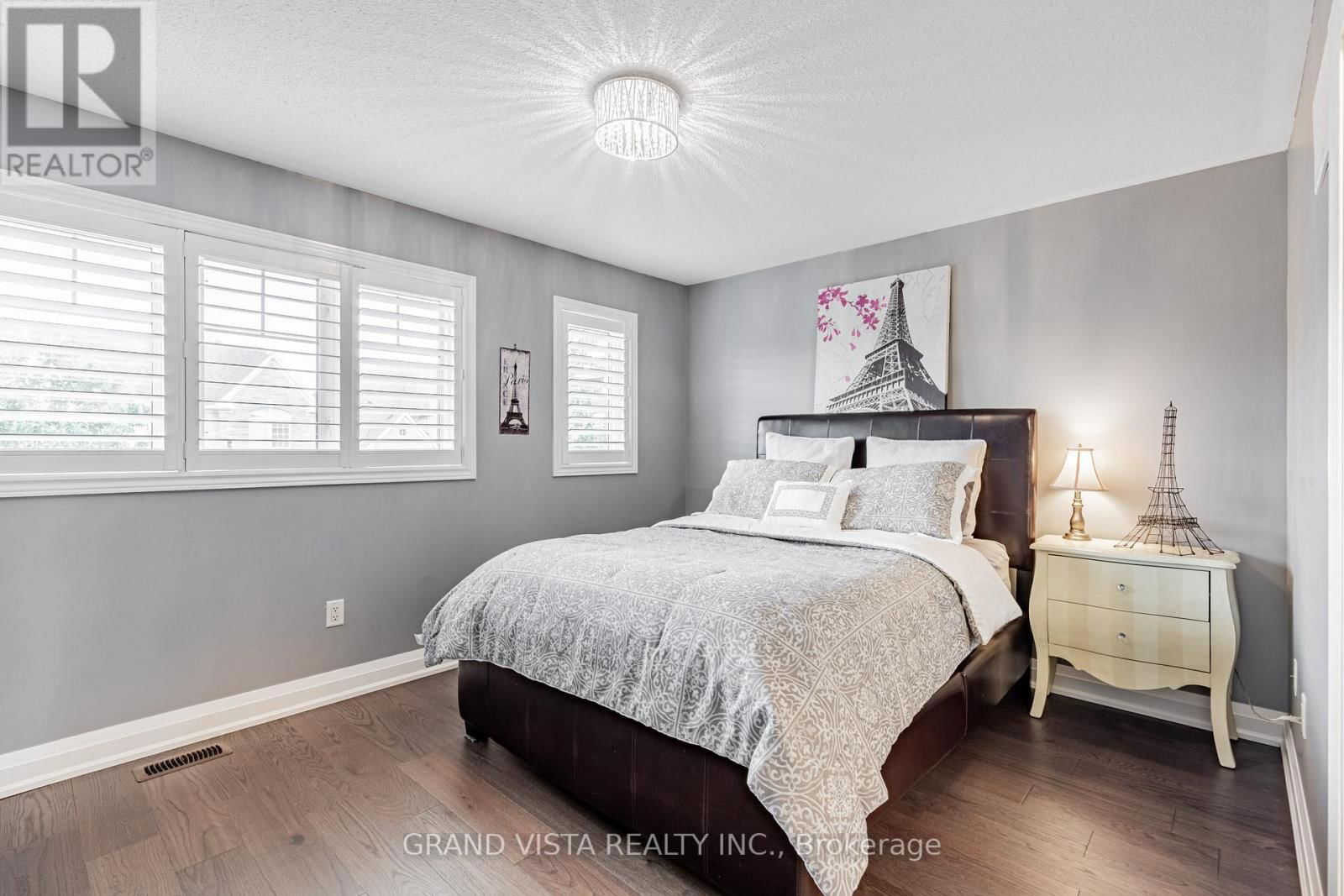 31 ROUTLEDGE DRIVE Image 22