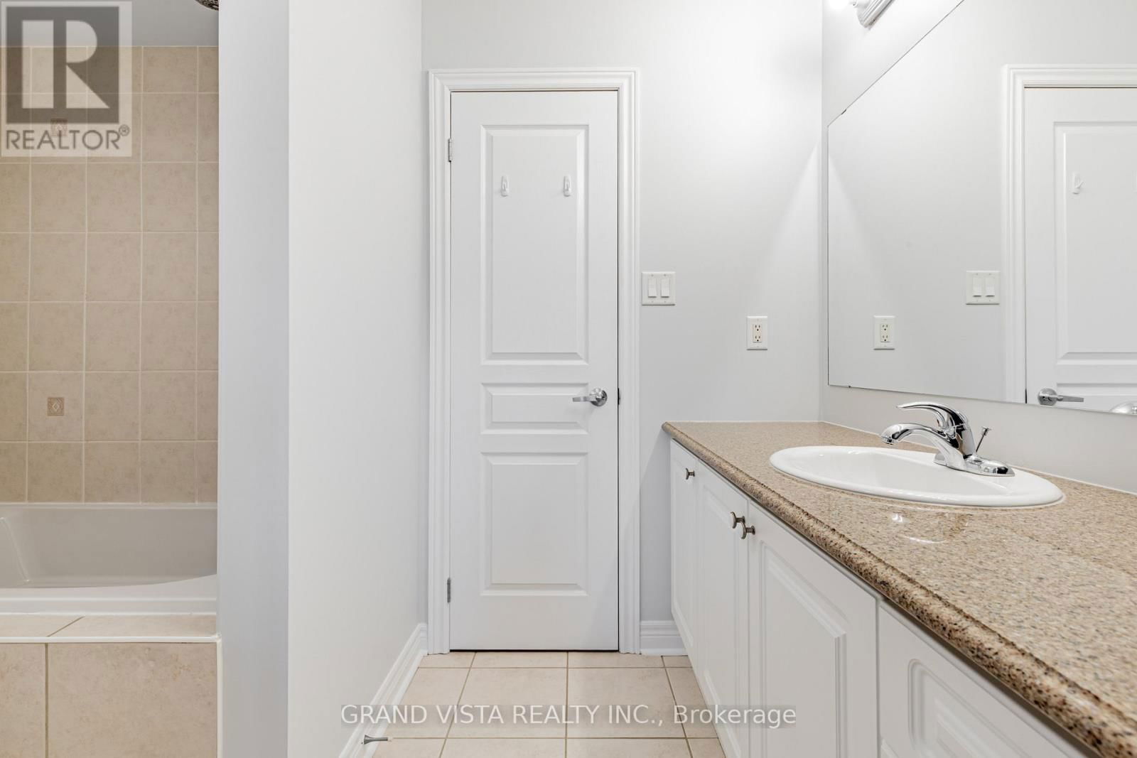 31 ROUTLEDGE DRIVE Image 23