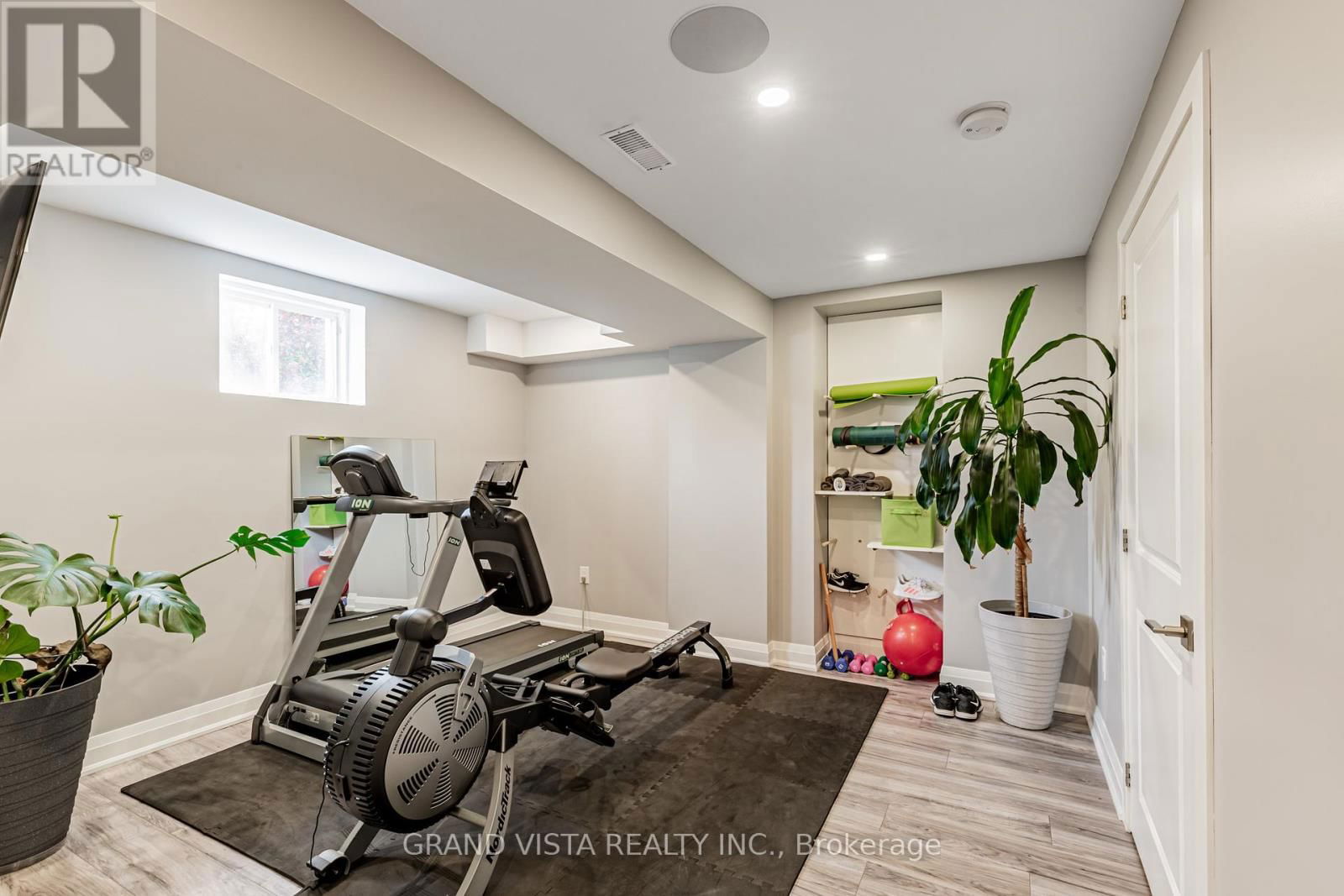 31 ROUTLEDGE DRIVE Image 28