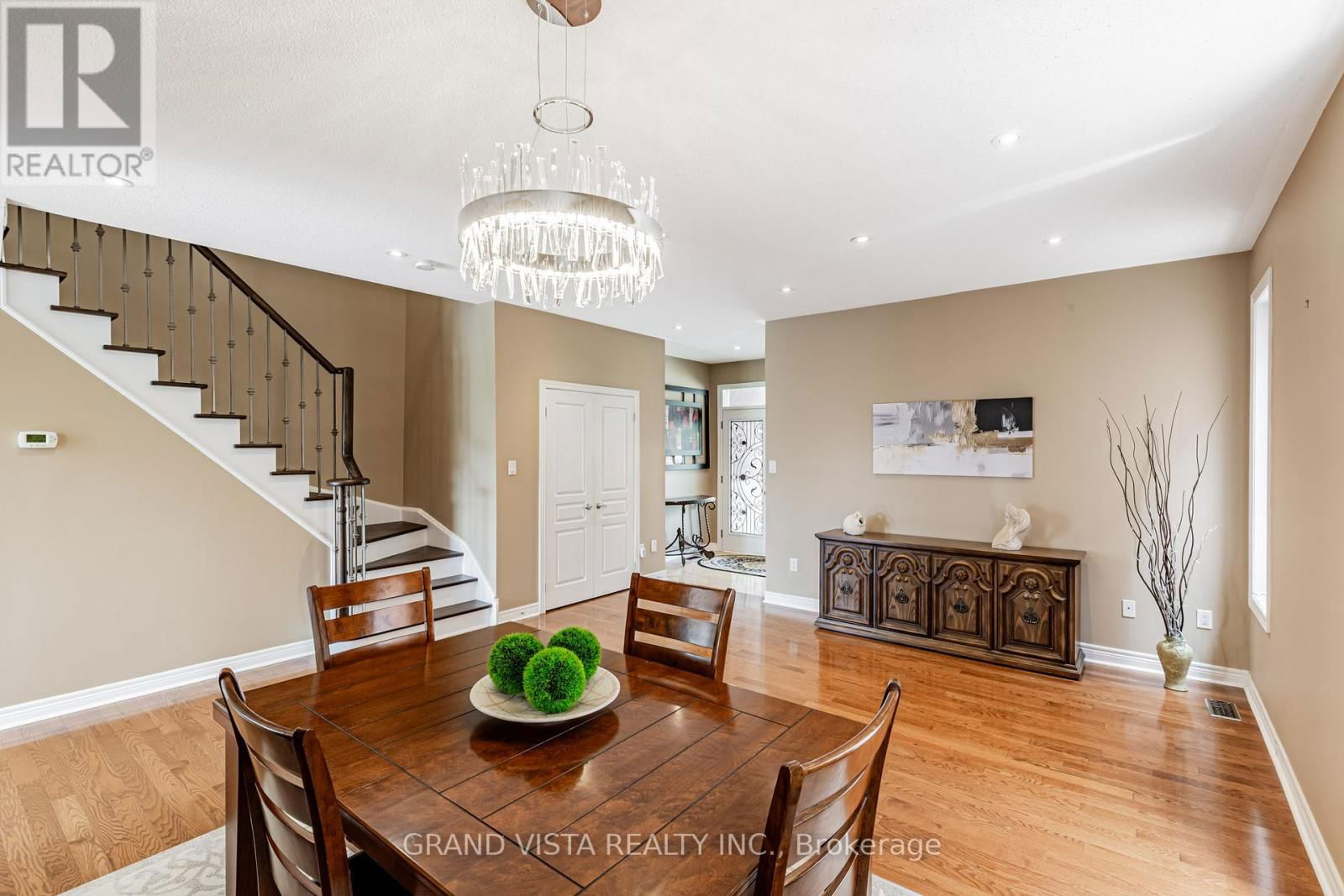 31 ROUTLEDGE DRIVE Image 5
