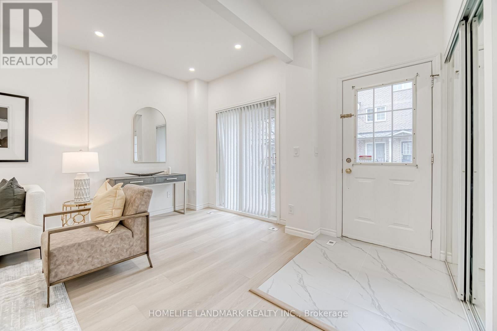 15 - 12 ST MORITZ WAY Image 4