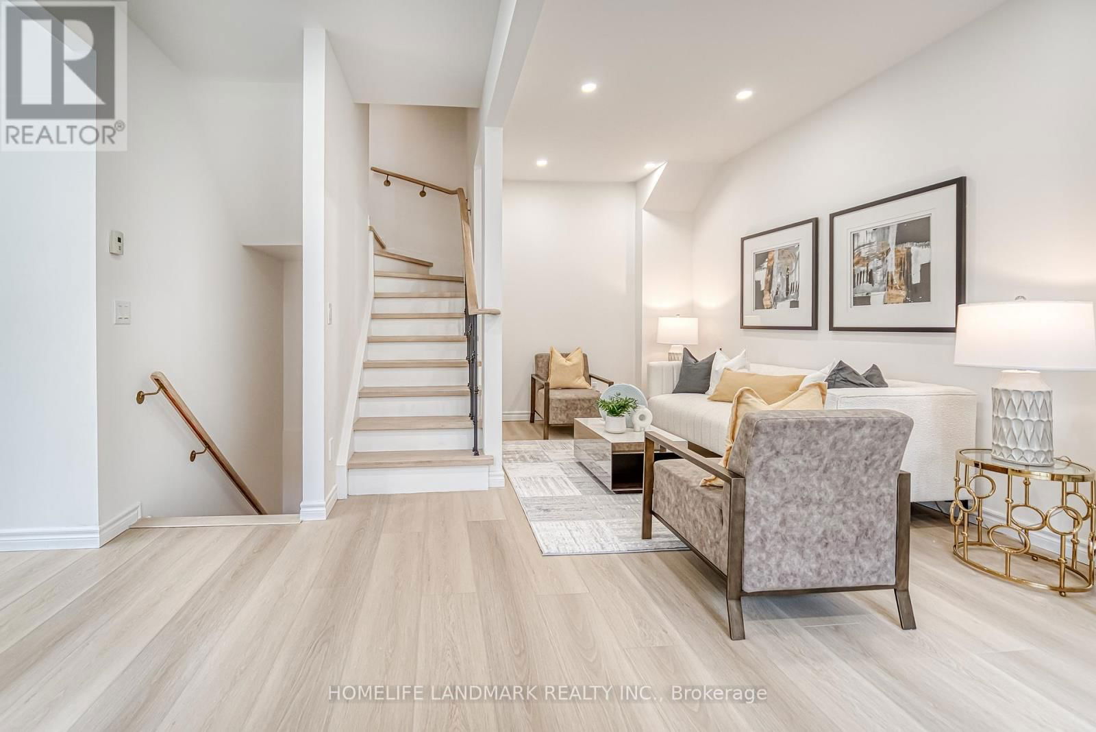 15 - 12 ST MORITZ WAY Image 6