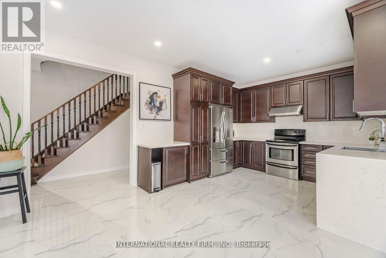 39 LEWIS HONEY DRIVE Image 9