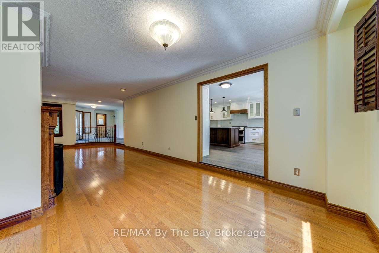145 OLD SURREY LANE Image 13