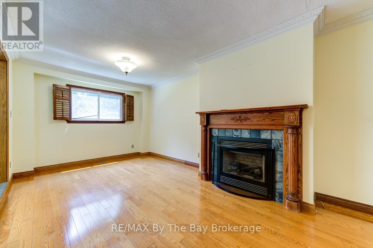 145 OLD SURREY LANE Image 14