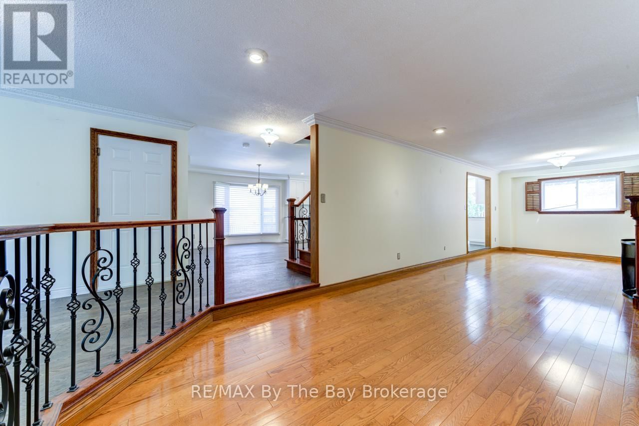145 OLD SURREY LANE Image 15