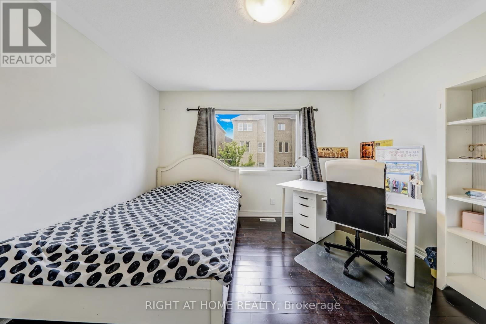 7 LADY GWILLIM AVENUE Image 32