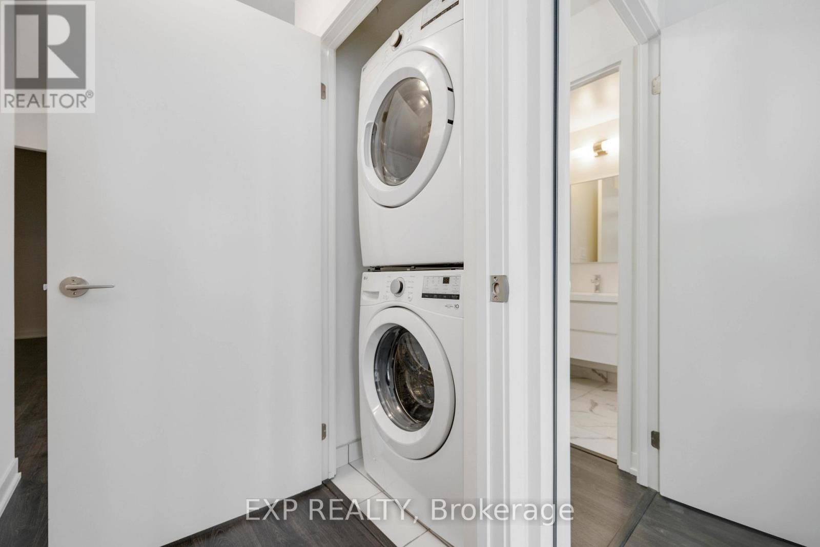 1806 - 8119 BIRCHMOUNT ROAD Image 33