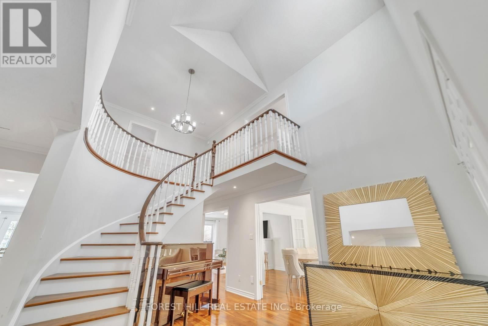 27 GROVEPARK STREET Image 5