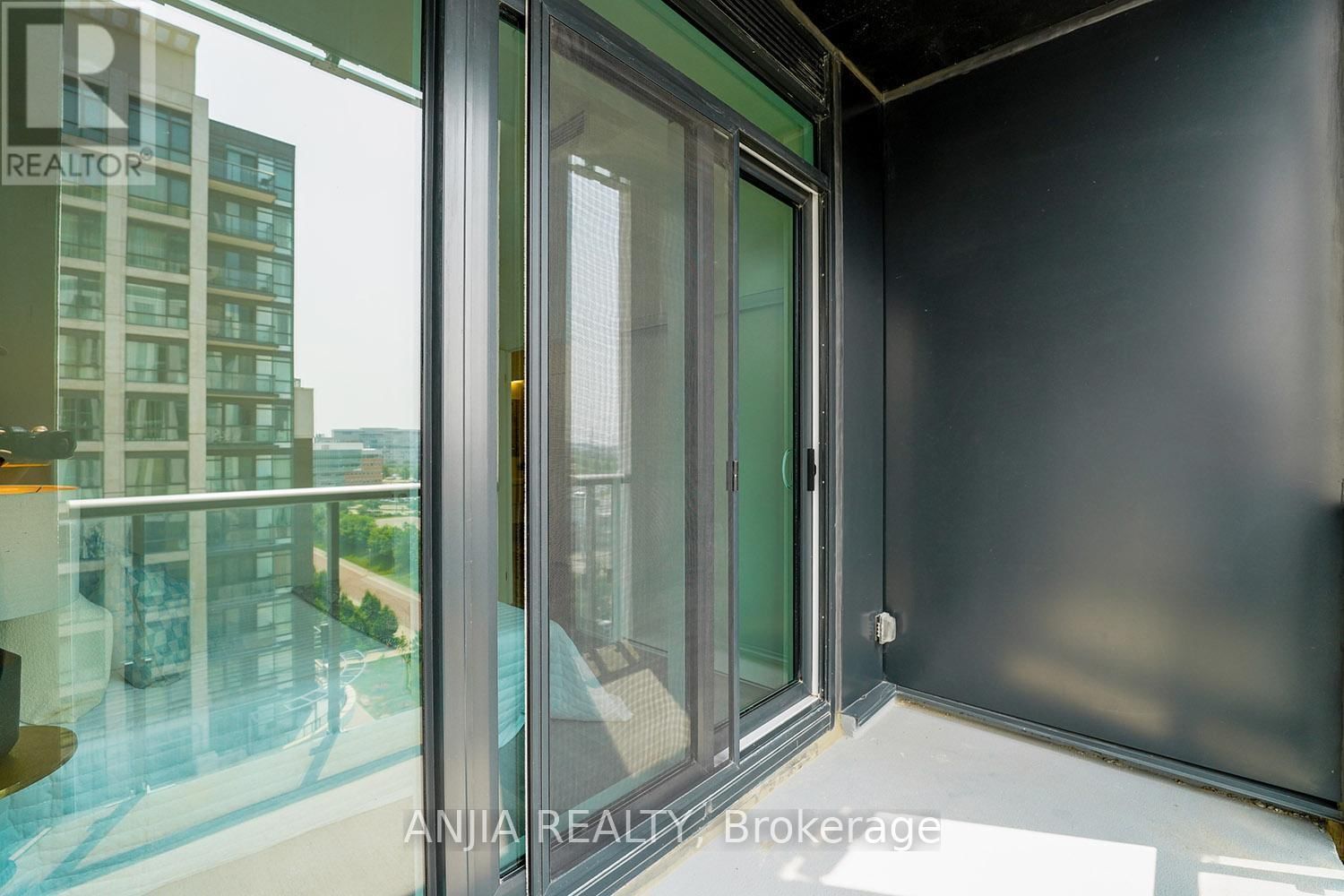 1019 - 8119 BIRCHMOUNT ROAD Image 25