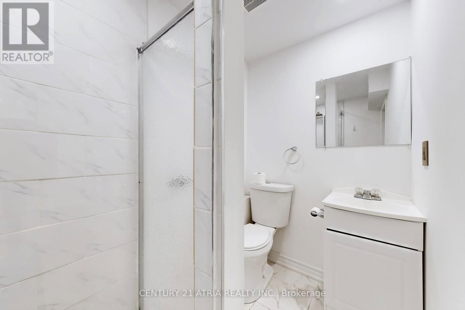 60 STEEPLEVIEW CRESCENT Image 38