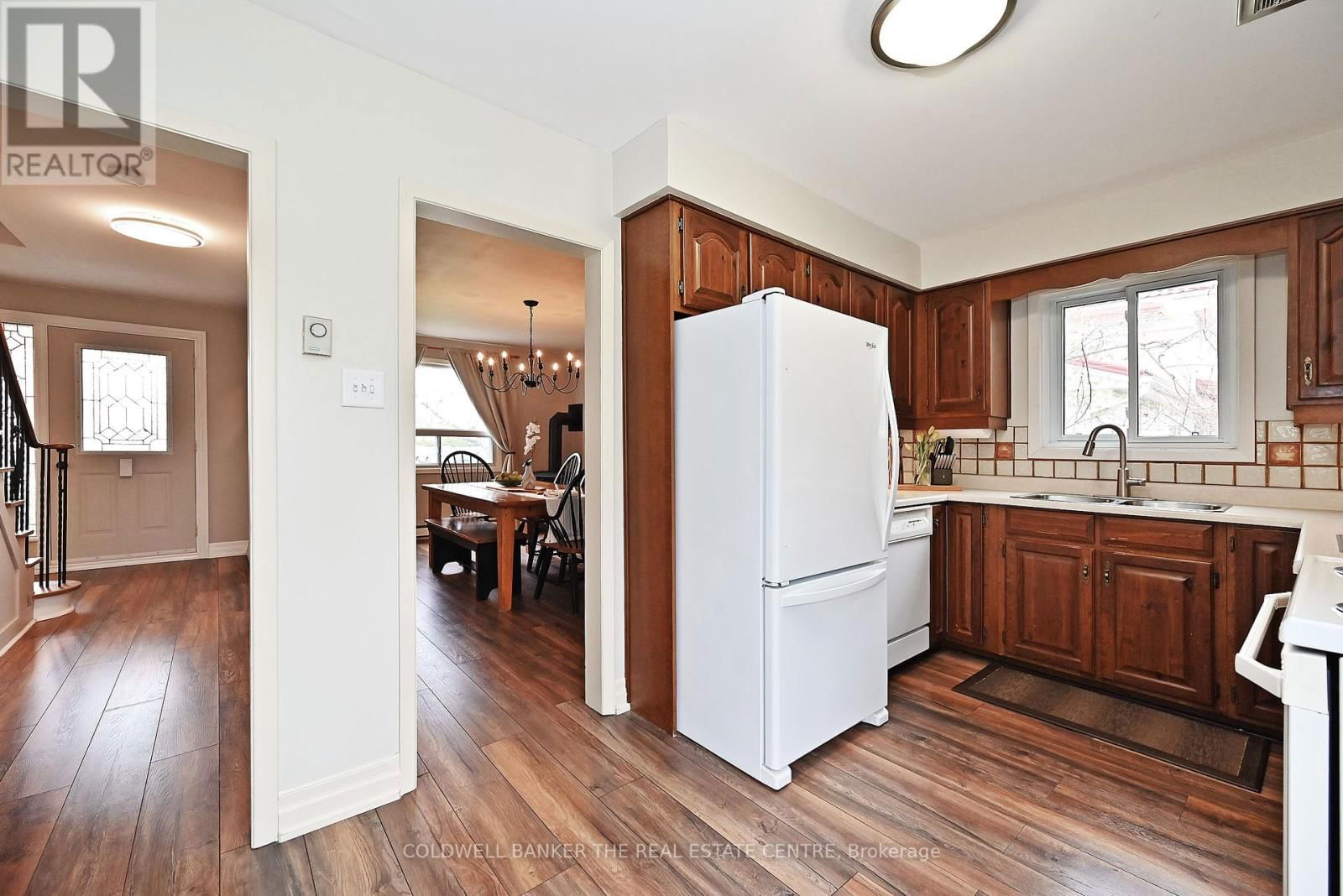 31 SUNRISE STREET Image 15