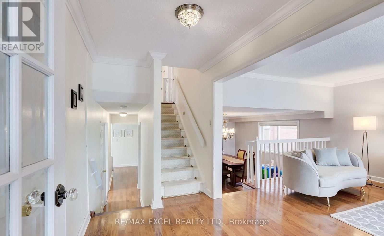 Main - 64 CARDINAL CRESCENT Image 3