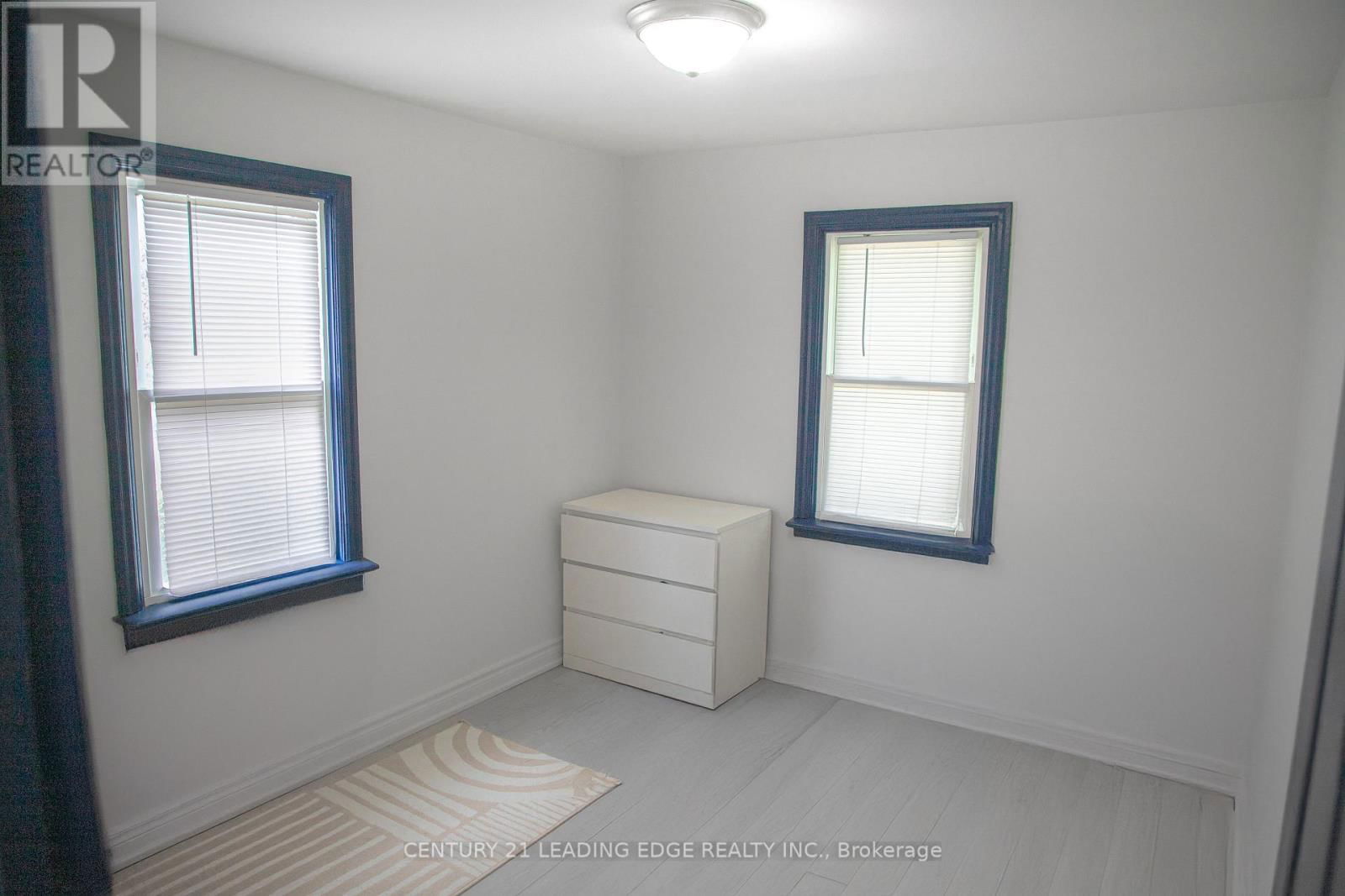 14376 JANE STREET Image 17