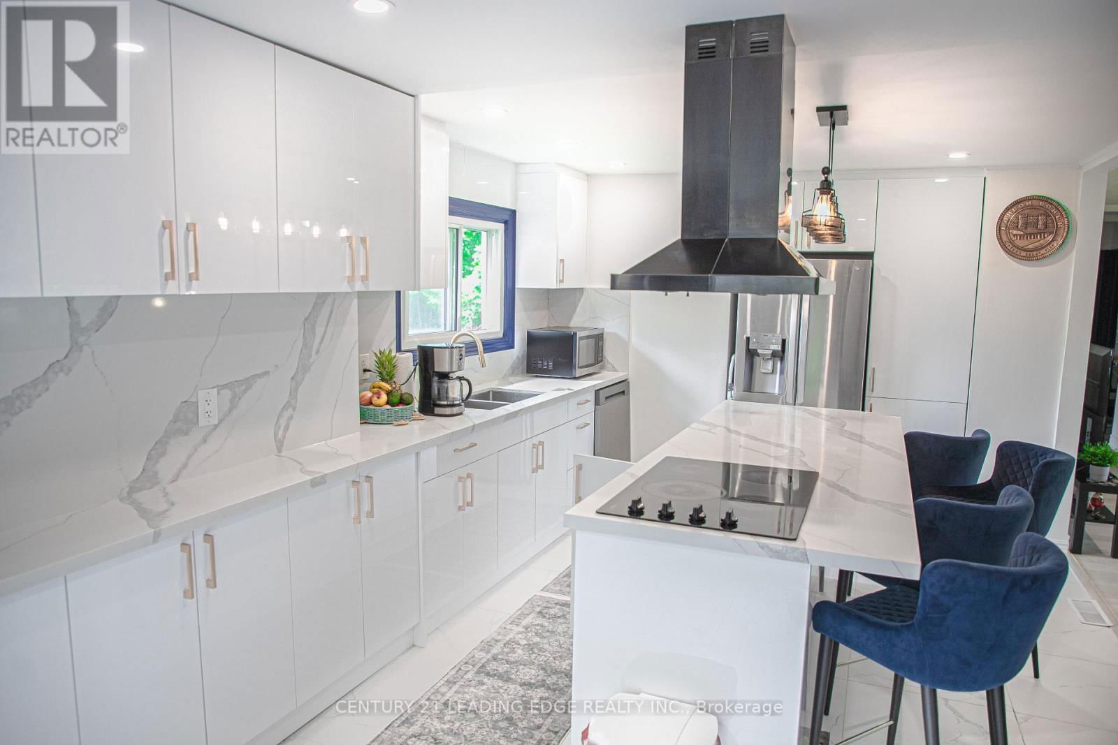 14376 JANE STREET Image 22