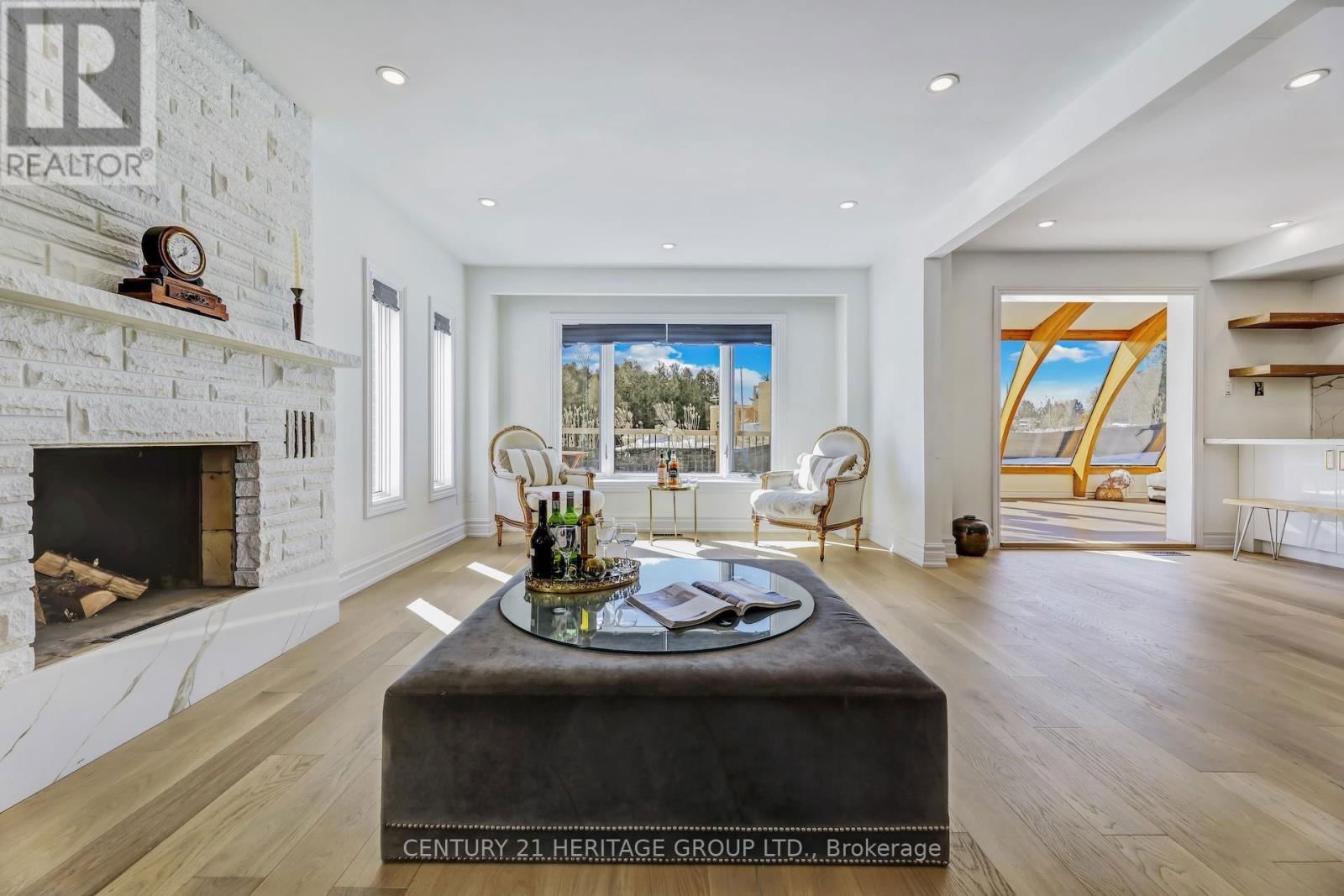 243 MURRAY DRIVE Image 10