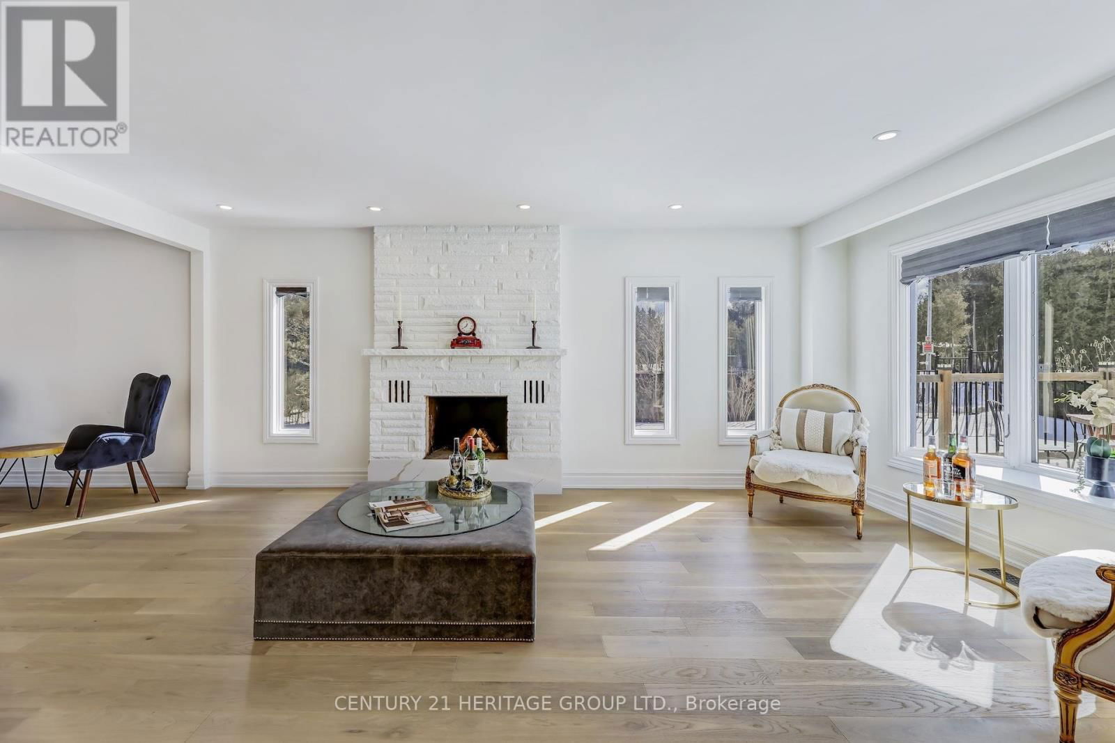 243 MURRAY DRIVE Image 11
