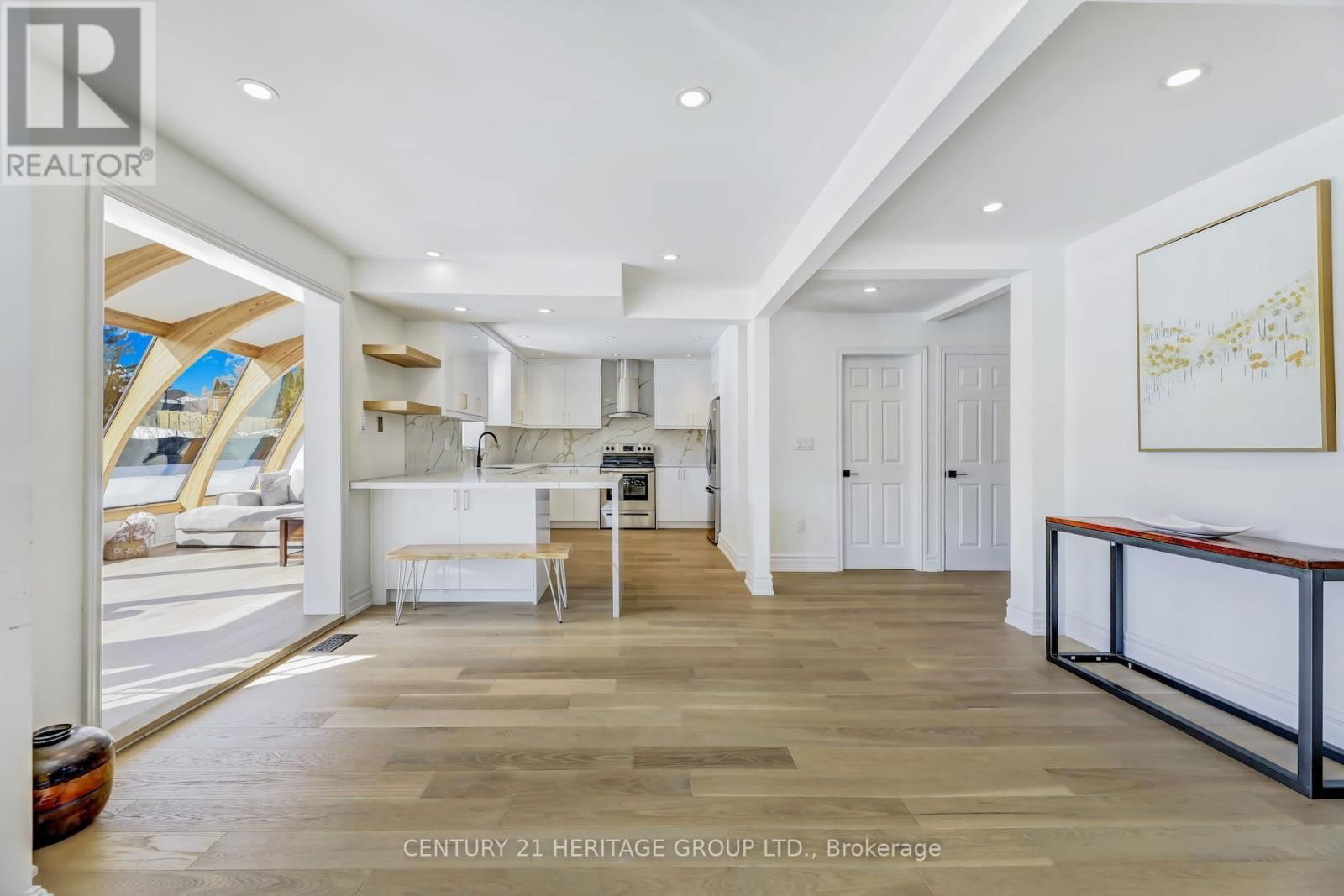 243 MURRAY DRIVE Image 12