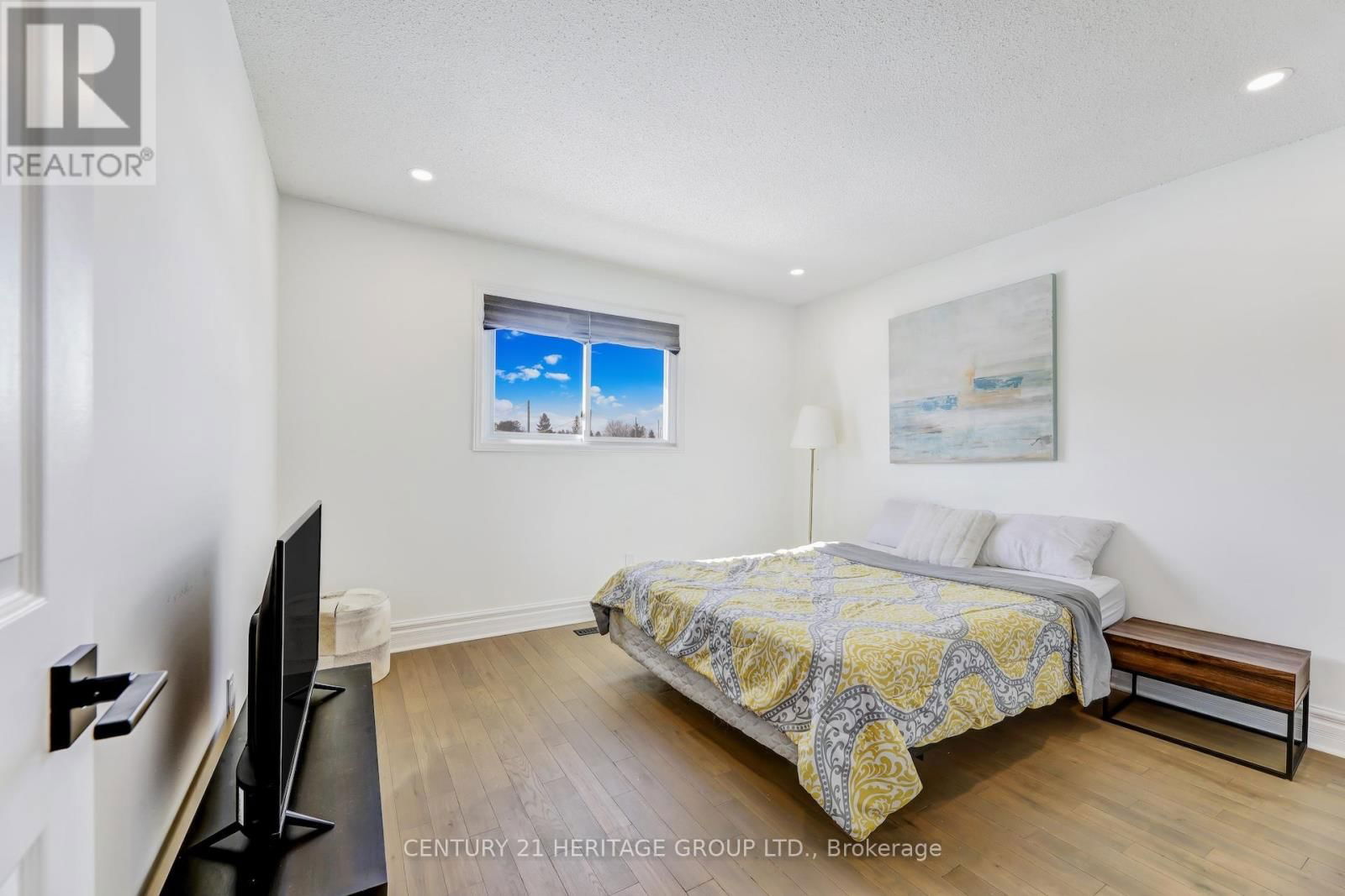 243 MURRAY DRIVE Image 19