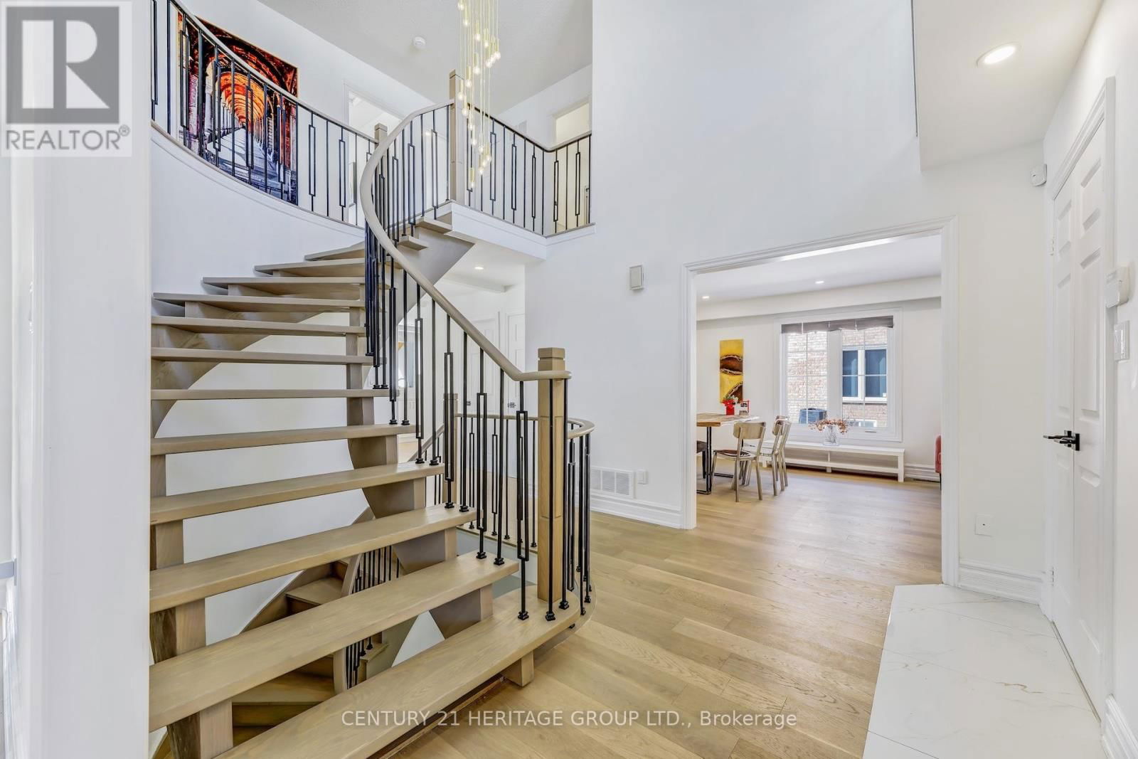 243 MURRAY DRIVE Image 3