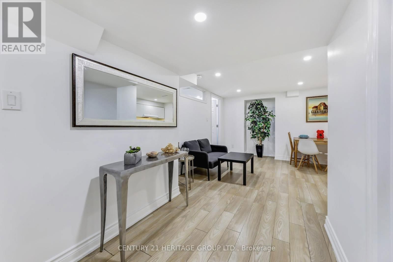 243 MURRAY DRIVE Image 37