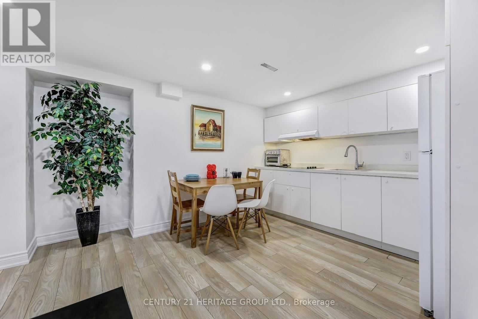 243 MURRAY DRIVE Image 38