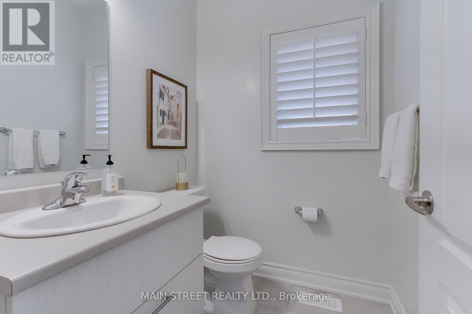58 SHARONVIEW CRESCENT Image 17