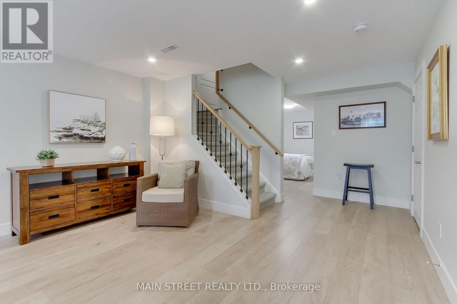 58 SHARONVIEW CRESCENT Image 29
