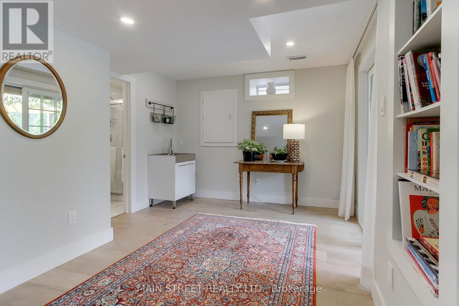 58 SHARONVIEW CRESCENT Image 34