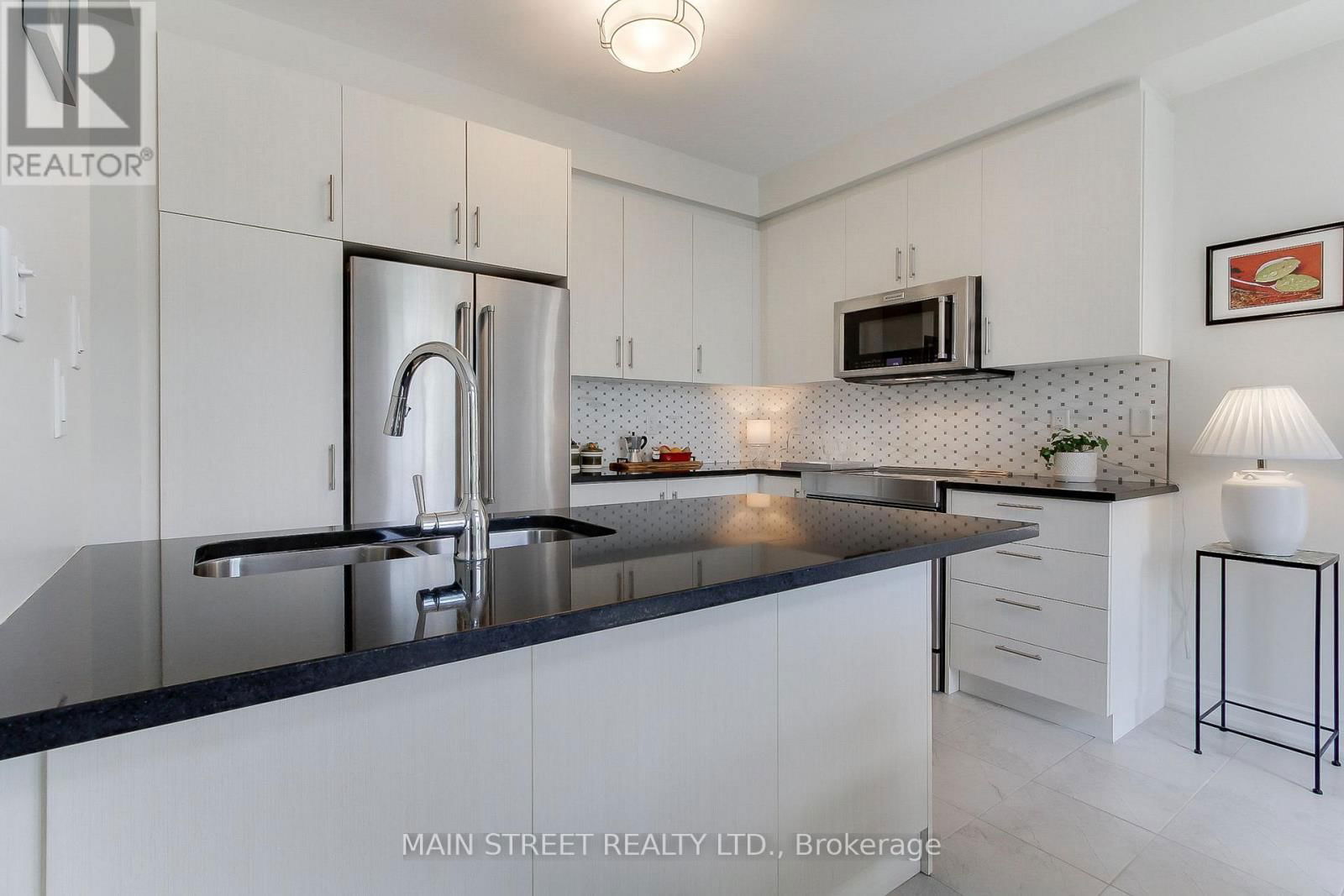 58 SHARONVIEW CRESCENT Image 9