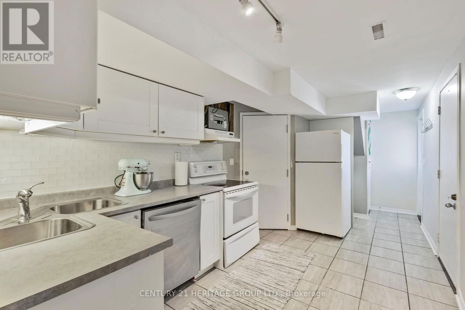 53 TURNER COURT Image 30