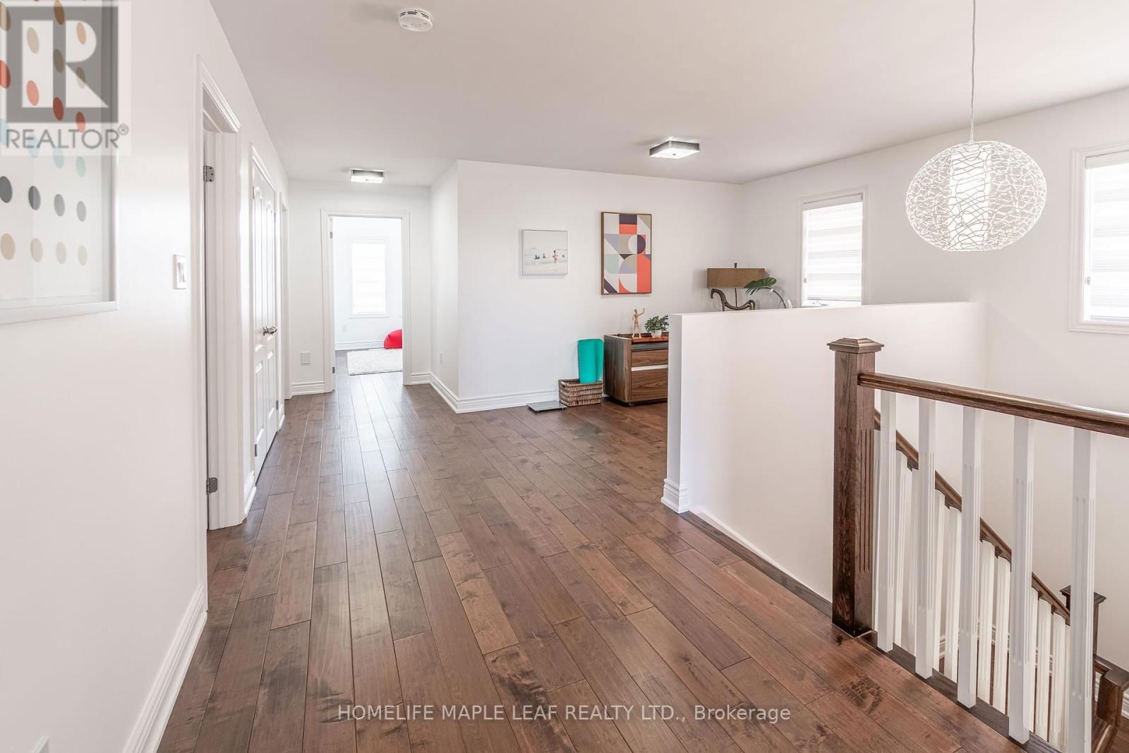 31 MAURIER BOULEVARD Image 17