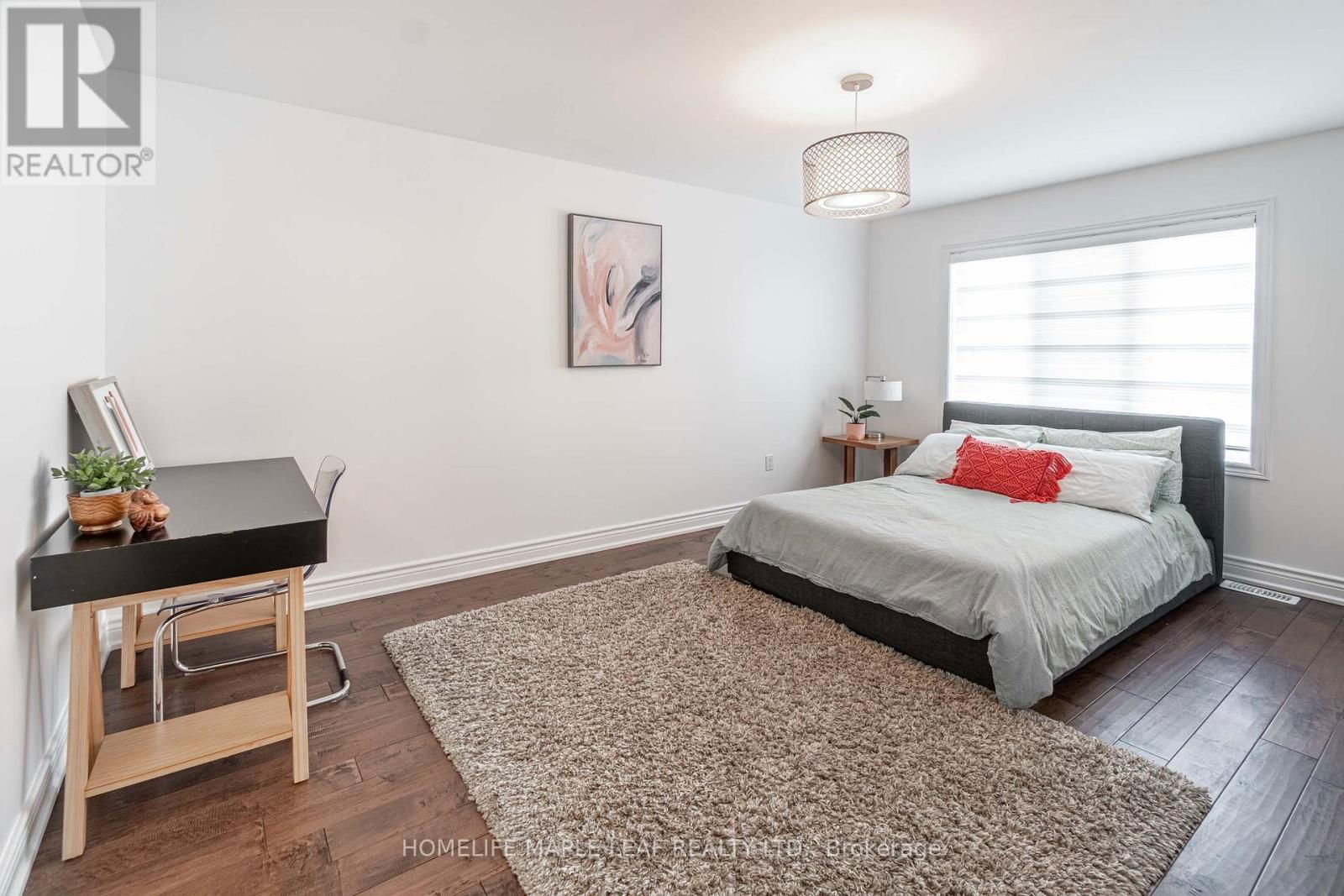 31 MAURIER BOULEVARD Image 20
