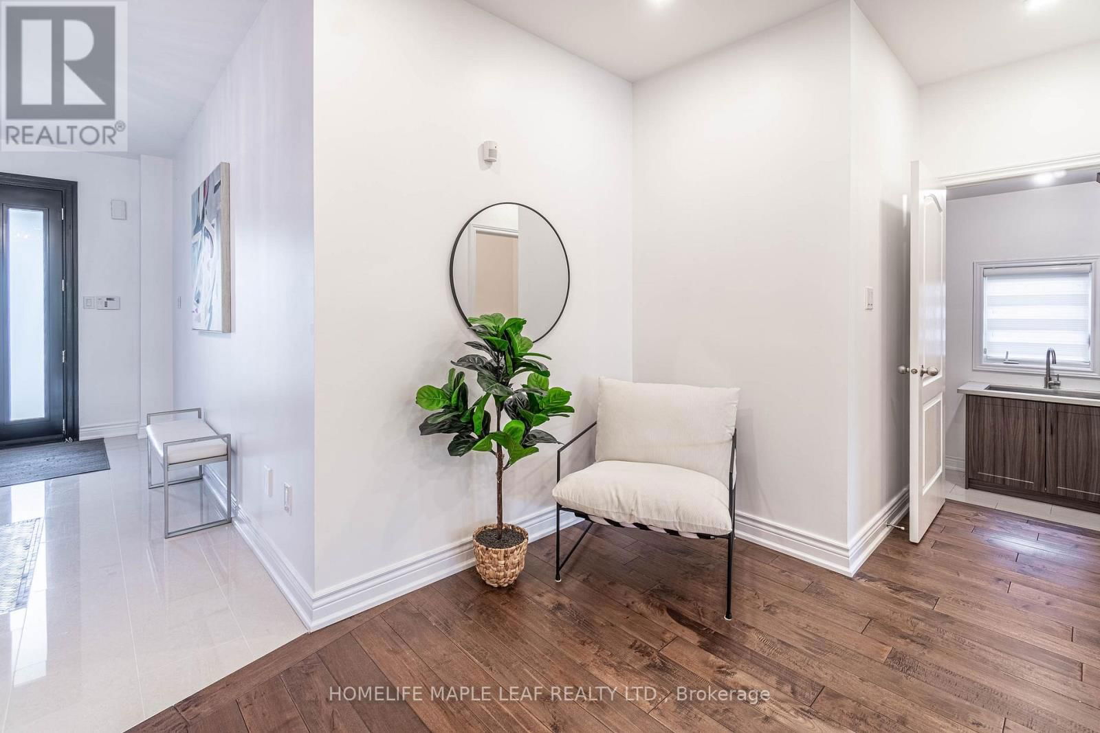 31 MAURIER BOULEVARD Image 5