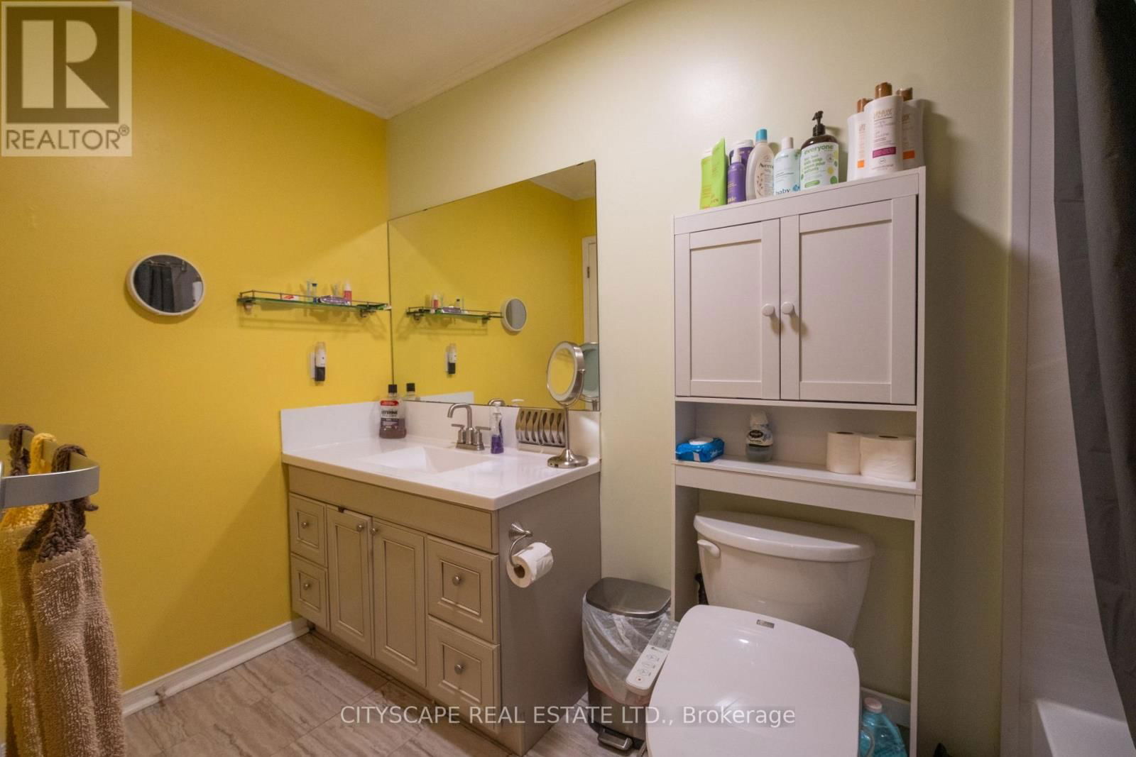 2176 FERGUSON STREET Image 16