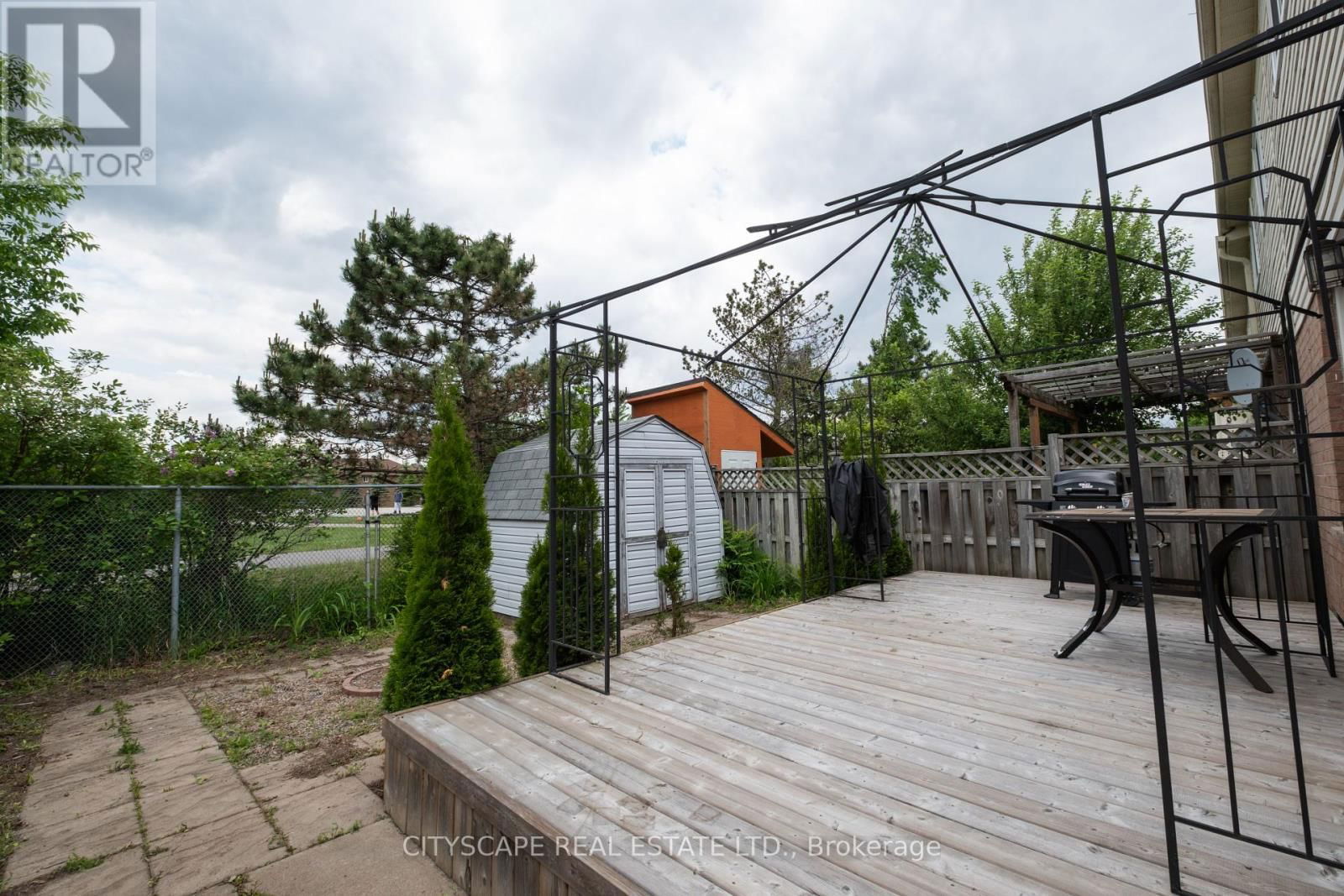 2176 FERGUSON STREET Image 28