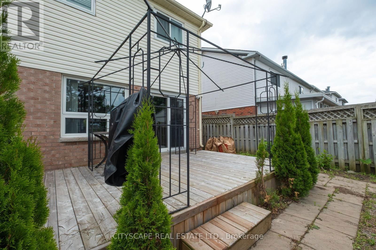 2176 FERGUSON STREET Image 29
