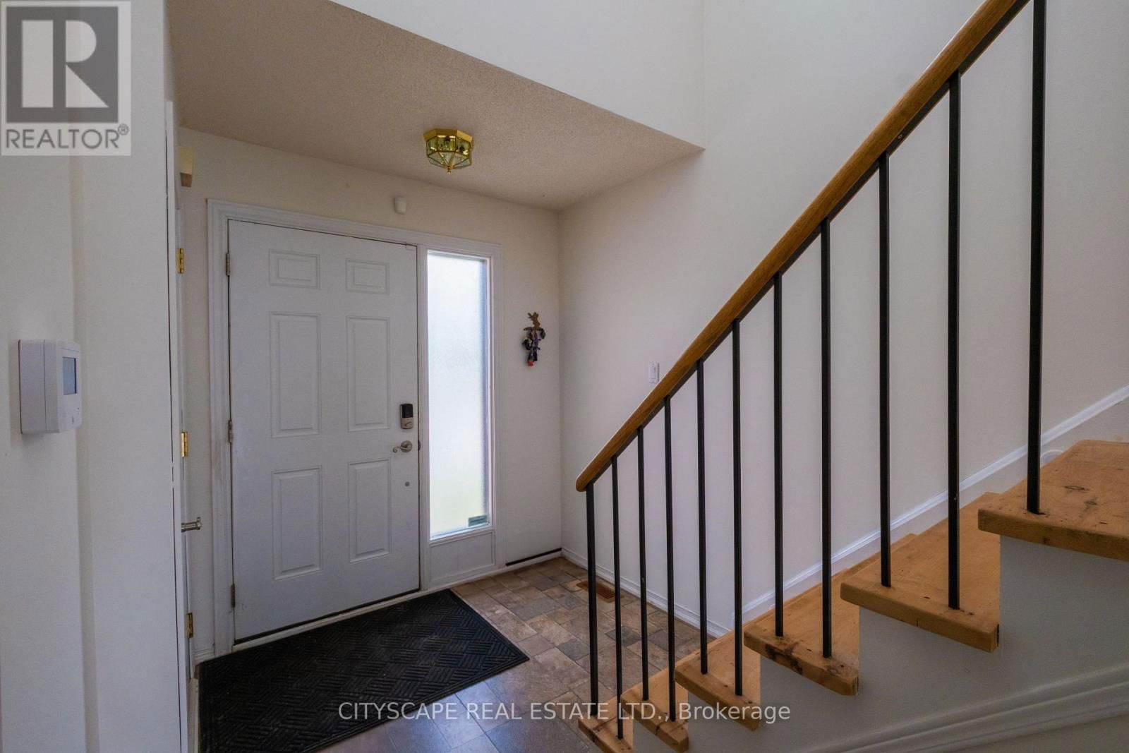 2176 FERGUSON STREET Image 3